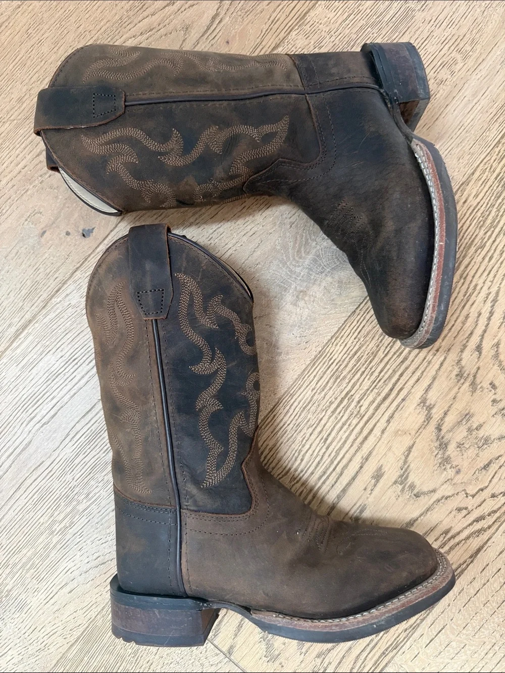Cody James Boys’ Nash Distressed Western / Cowboy Boots - Broad Square Toe, 12